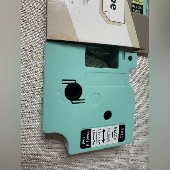 Cute blue and white portable label maker - Picture 3 of 6